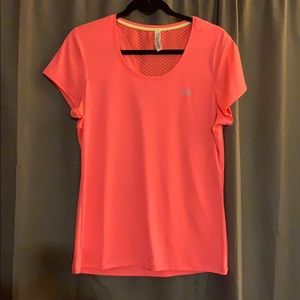 Women’s under armour athletic heat gear S/S top